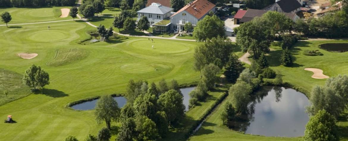 Golfplatz_Eschenried_Luftbild.jpg